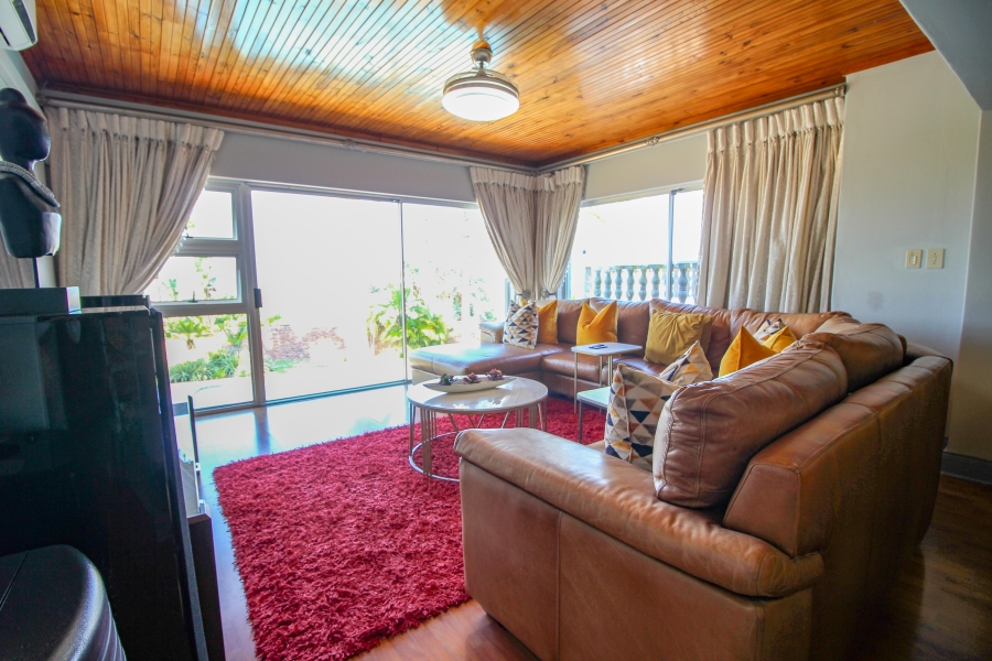 5 Bedroom Property for Sale in Beacon Bay Eastern Cape